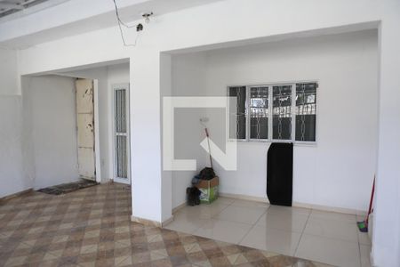 Casa à venda com 58m², 2 quartos e 2 vagasGaragem