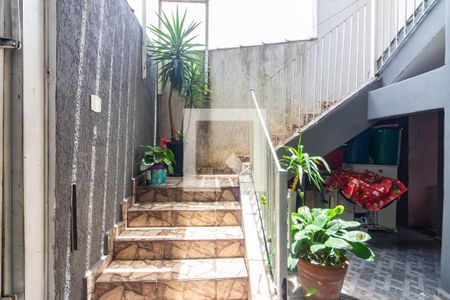Casa à venda com 100m², 4 quartos e 1 vagaQuintal