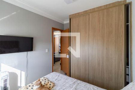 Quarto 1 de apartamento para alugar com 2 quartos, 43m² em Nacional, Contagem