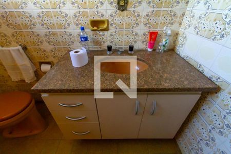 Casa para alugar com 150m², 3 quartos e 3 vagas Casa para alugar com 150m², 3 quartos e 3 vagasBanheiro Social