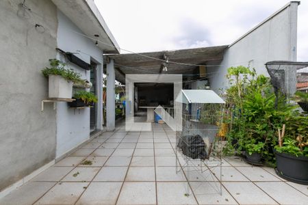 Casa à venda com 350m², 4 quartos e 2 vagas Casa à venda com 350m², 4 quartos e 2 vagasTerraço