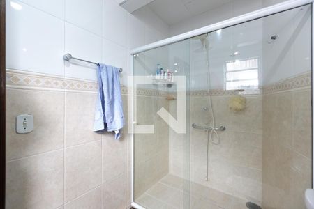 Casa à venda com 350m², 4 quartos e 2 vagas Casa à venda com 350m², 4 quartos e 2 vagasBanheiro da Suíte