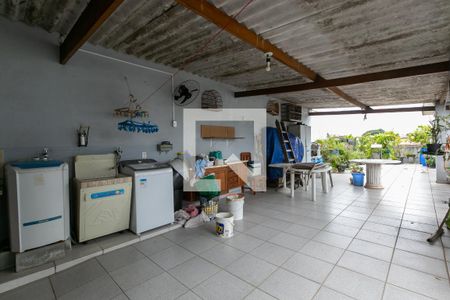 Casa à venda com 350m², 4 quartos e 2 vagas Casa à venda com 350m², 4 quartos e 2 vagasÁrea de Serviço / Terraço