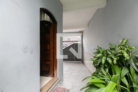 Casa à venda com 350m², 4 quartos e 2 vagas Casa à venda com 350m², 4 quartos e 2 vagasEntrada