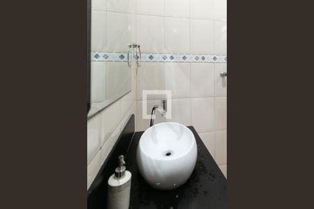 Casa à venda com 350m², 4 quartos e 2 vagas Casa à venda com 350m², 4 quartos e 2 vagasBanheiro 5