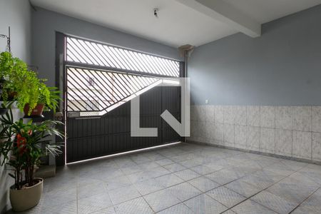 Casa à venda com 350m², 4 quartos e 2 vagas Casa à venda com 350m², 4 quartos e 2 vagasGaragem