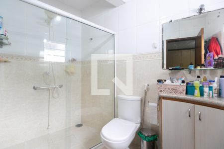 Casa à venda com 350m², 4 quartos e 2 vagas Casa à venda com 350m², 4 quartos e 2 vagasBanheiro da Suíte