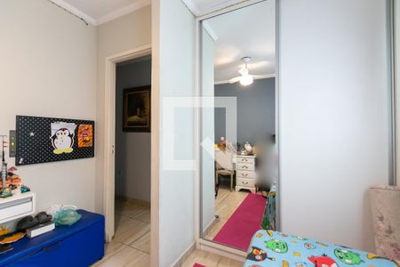 Casa à venda com 350m², 4 quartos e 2 vagas Casa à venda com 350m², 4 quartos e 2 vagasQuarto 1