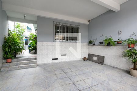 Casa à venda com 350m², 4 quartos e 2 vagas Casa à venda com 350m², 4 quartos e 2 vagasGaragem