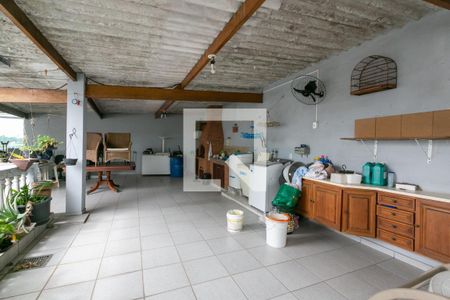 Casa à venda com 350m², 4 quartos e 2 vagas Casa à venda com 350m², 4 quartos e 2 vagasÁrea de Serviço / Terraço