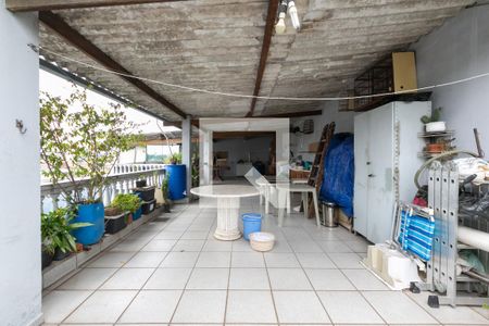 Casa à venda com 350m², 4 quartos e 2 vagas Casa à venda com 350m², 4 quartos e 2 vagasÁrea de Serviço / Terraço