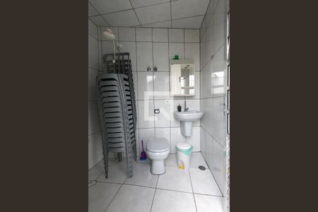 Casa à venda com 350m², 4 quartos e 2 vagas Casa à venda com 350m², 4 quartos e 2 vagasBanheiro 4