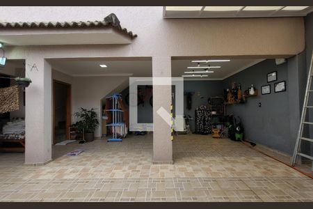 Garagem de casa à venda com 2 quartos, 101m² em Parque Oratório, Santo André