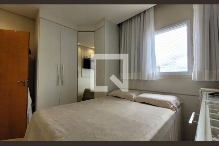 Suíte de casa à venda com 2 quartos, 101m² em Parque Oratório, Santo André