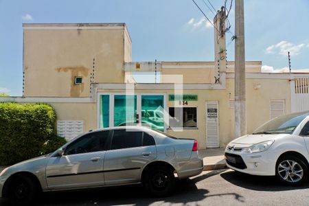 Casa de condomínio à venda com 63m², 2 quartos e 2 vagasFachada
