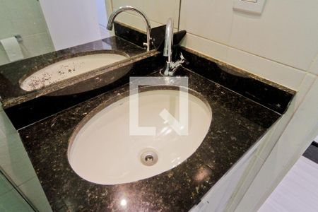 Casa de condomínio à venda com 63m², 2 quartos e 2 vagasBanheiro