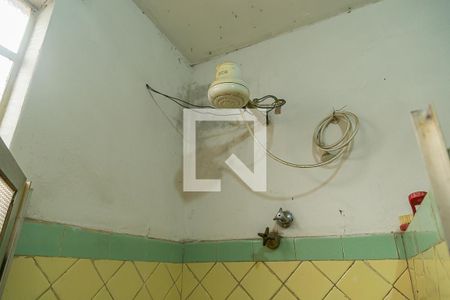 Casa à venda com 280m², 2 quartos e 4 vagasBanheiro - Chuveiro