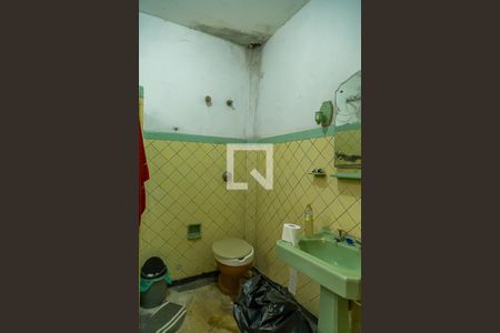 Casa à venda com 280m², 2 quartos e 4 vagasBanheiro