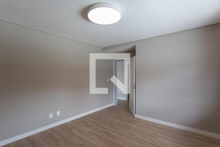 Casa à venda com 463m², 4 quartos e 4 vagasSuíte 4