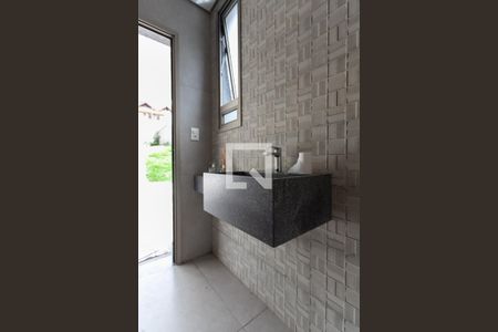 Casa à venda com 463m², 4 quartos e 4 vagasLavabo 2