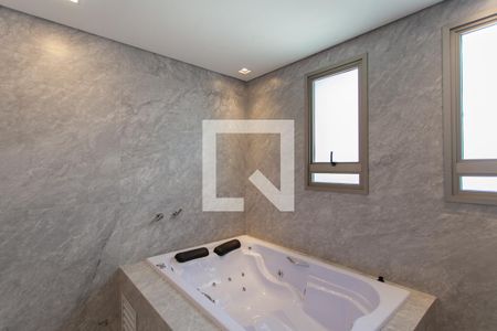 Casa à venda com 463m², 4 quartos e 4 vagasBanheiro da Suíte 1