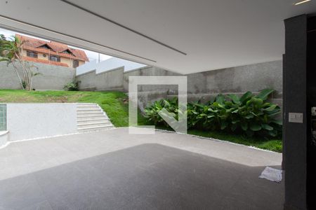 Casa à venda com 463m², 4 quartos e 4 vagasGaragem
