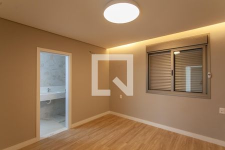 Casa à venda com 463m², 4 quartos e 4 vagasSuíte 2