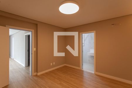 Casa à venda com 463m², 4 quartos e 4 vagasSuíte 2