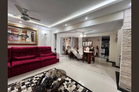 Sala de casa de condomínio à venda com 4 quartos, 700m² em Taquara, Rio de Janeiro