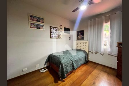 Casa de condomínio à venda com 700m², 4 quartos e 5 vagas Casa de condomínio à venda com 700m², 4 quartos e 5 vagasQuarto 01