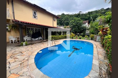 Casa de condomínio à venda com 700m², 4 quartos e 5 vagas Casa de condomínio à venda com 700m², 4 quartos e 5 vagasÁrea comum