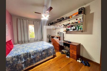 Casa de condomínio à venda com 700m², 4 quartos e 5 vagas Casa de condomínio à venda com 700m², 4 quartos e 5 vagasSuite 01