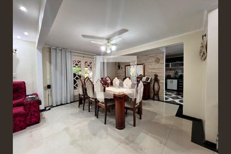 Sala de casa de condomínio à venda com 4 quartos, 700m² em Taquara, Rio de Janeiro