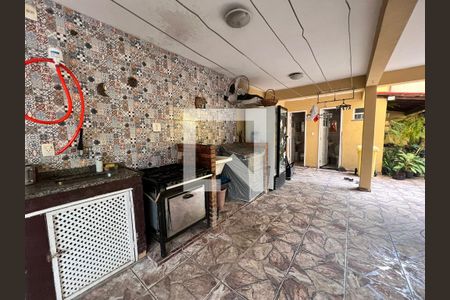 Casa de condomínio à venda com 700m², 4 quartos e 5 vagas Casa de condomínio à venda com 700m², 4 quartos e 5 vagasArea Gourmet - Lavanderia