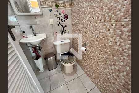 Casa de condomínio à venda com 700m², 4 quartos e 5 vagas Casa de condomínio à venda com 700m², 4 quartos e 5 vagasBanheiro Area Gourmet