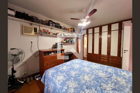 Casa de condomínio à venda com 700m², 4 quartos e 5 vagas Casa de condomínio à venda com 700m², 4 quartos e 5 vagasSuite 01