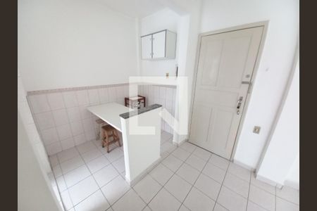 Cozinha de apartamento para alugar com 1 quarto, 50m² em Centro, São Vicente
