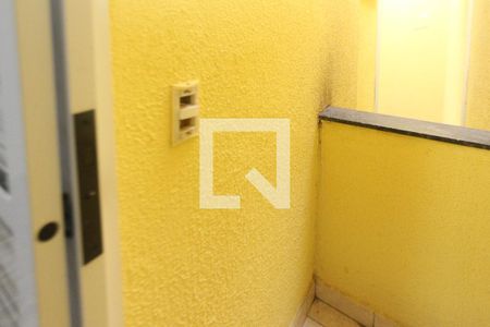 Casa à venda com 200m², 3 quartos e 2 vagas Casa à venda com 200m², 3 quartos e 2 vagasvaranda