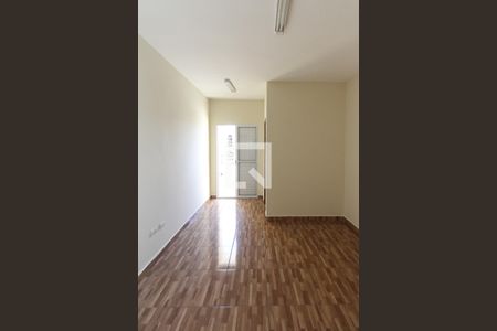 Casa à venda com 200m², 3 quartos e 2 vagas Casa à venda com 200m², 3 quartos e 2 vagasQuarto 3