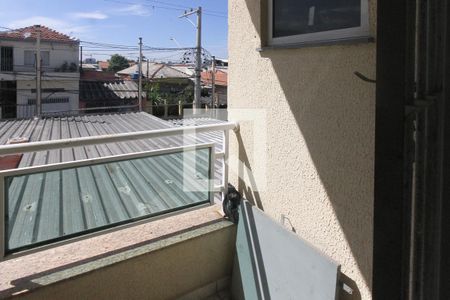 Casa à venda com 200m², 3 quartos e 2 vagas Casa à venda com 200m², 3 quartos e 2 vagasvaranda