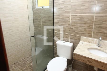 Casa à venda com 200m², 3 quartos e 2 vagas Casa à venda com 200m², 3 quartos e 2 vagasBanheiro