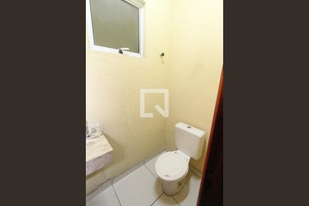 Casa à venda com 200m², 3 quartos e 2 vagas Casa à venda com 200m², 3 quartos e 2 vagasBanheiro 2