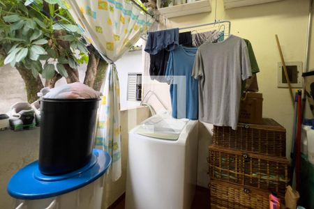 Casa à venda com 217m², 3 quartos e 1 vagaÁrea de Serviço