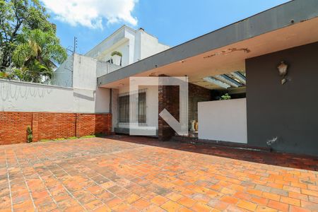 Casa à venda com 337m², 3 quartos e 4 vagas Casa à venda com 337m², 3 quartos e 4 vagasÁrea