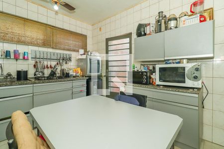 Casa à venda com 337m², 3 quartos e 4 vagas Casa à venda com 337m², 3 quartos e 4 vagasCozinha