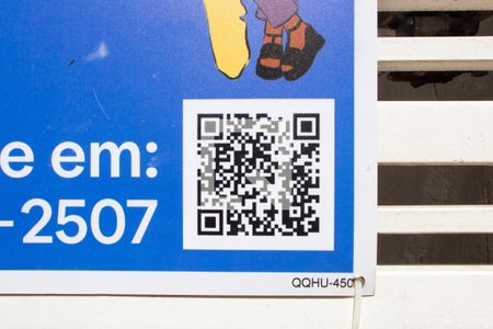 Casa à venda com 180m², 3 quartos e 4 vagas Casa à venda com 180m², 3 quartos e 4 vagasFACHADA