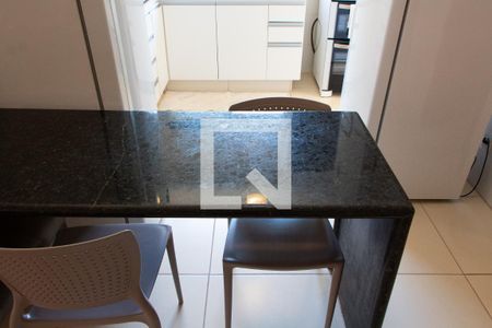 Casa à venda com 180m², 3 quartos e 4 vagas Casa à venda com 180m², 3 quartos e 4 vagasCOZINHA