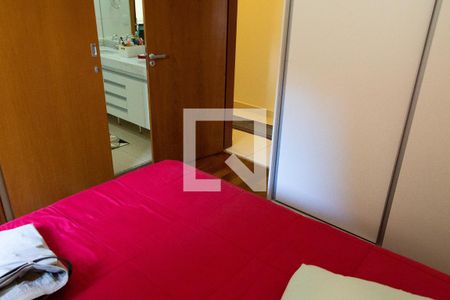 Casa à venda com 180m², 3 quartos e 4 vagas Casa à venda com 180m², 3 quartos e 4 vagasQUARTO 2