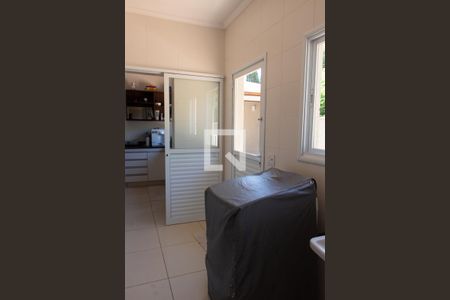 Casa à venda com 180m², 3 quartos e 4 vagas Casa à venda com 180m², 3 quartos e 4 vagasÁREA DE SERVIÇO