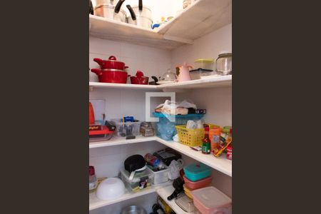 Casa à venda com 180m², 3 quartos e 4 vagas Casa à venda com 180m², 3 quartos e 4 vagasDISPENSA